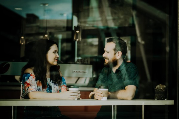 Como buscar pareja estable más de 40 en un restaurant